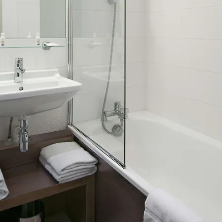 Kyriad Orly Aeroport - Mons מלון 3*