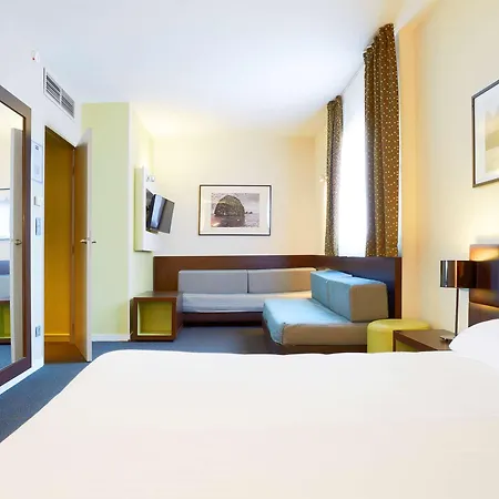 מלון Kyriad Orly Aeroport - Mons 3*