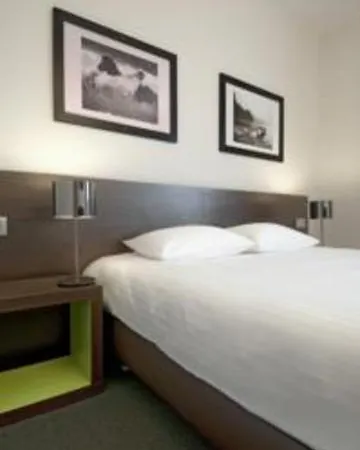 מלון Kyriad Orly Aeroport - Mons 3*