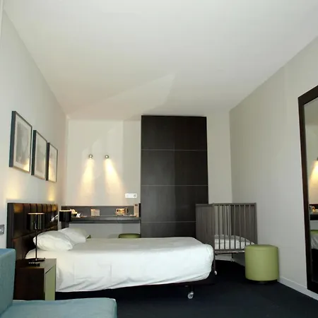 מלון Kyriad Orly Aeroport - Mons 3*