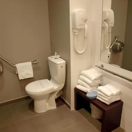 מלון Kyriad Orly Aeroport - Mons 3*