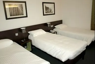 מלון Kyriad Orly Aeroport - Mons 3*