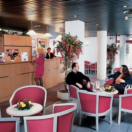 מלון Kyriad Orly Aeroport - Mons 3*