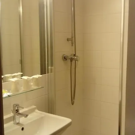 Kyriad Orly Aeroport - Mons מלון 3*
