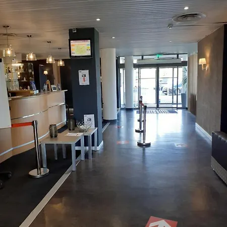 Kyriad Orly Aeroport - Mons מלון אטיס - מונס