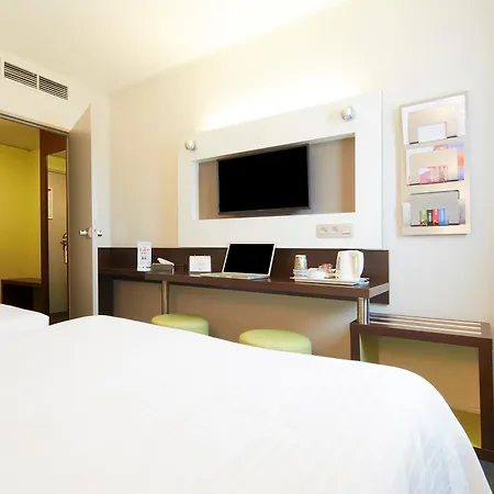 Kyriad Orly Aeroport - Mons 3* Ατίς-Μονς