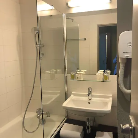 Ξενοδοχείο Kyriad Orly Aeroport - Mons 3*