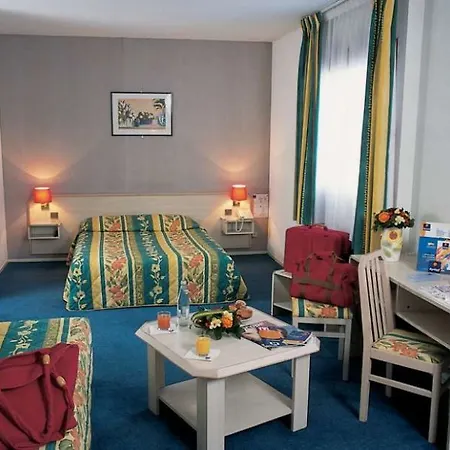Ξενοδοχείο Kyriad Orly Aeroport - Mons 3*